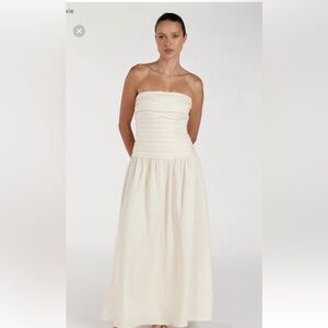 DISSH White Catania Strapless Dress. Size 4